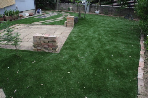 車にも使える リアル人工芝活用法 リアル人工芝の販売 施工専門店 Field Magic 全国対応 無料サンプル有